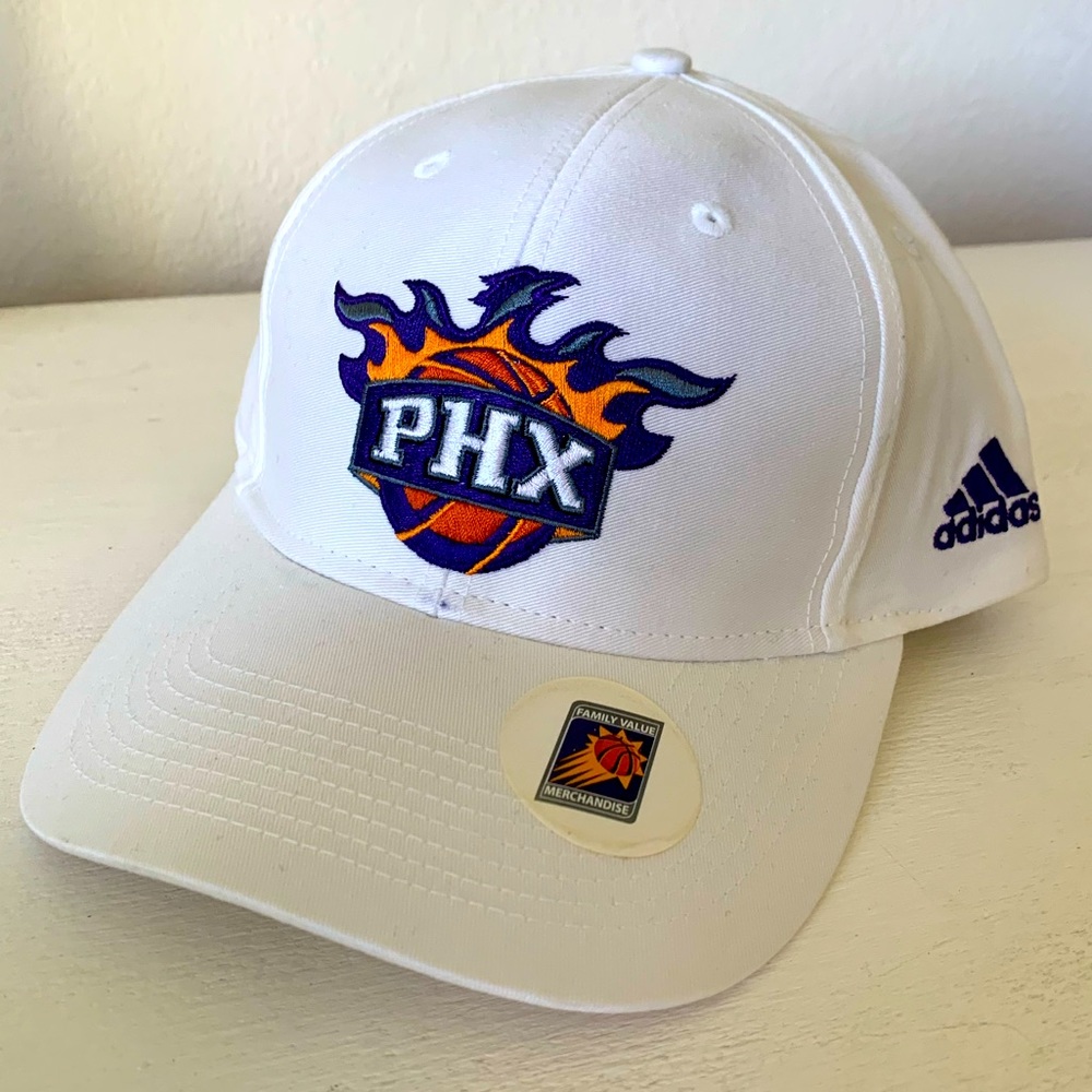 Adidas- Phoenix Suns white fitted cap